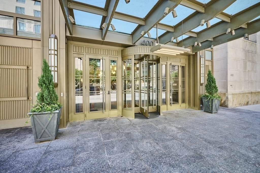 400 Stuart Street - Photo 1