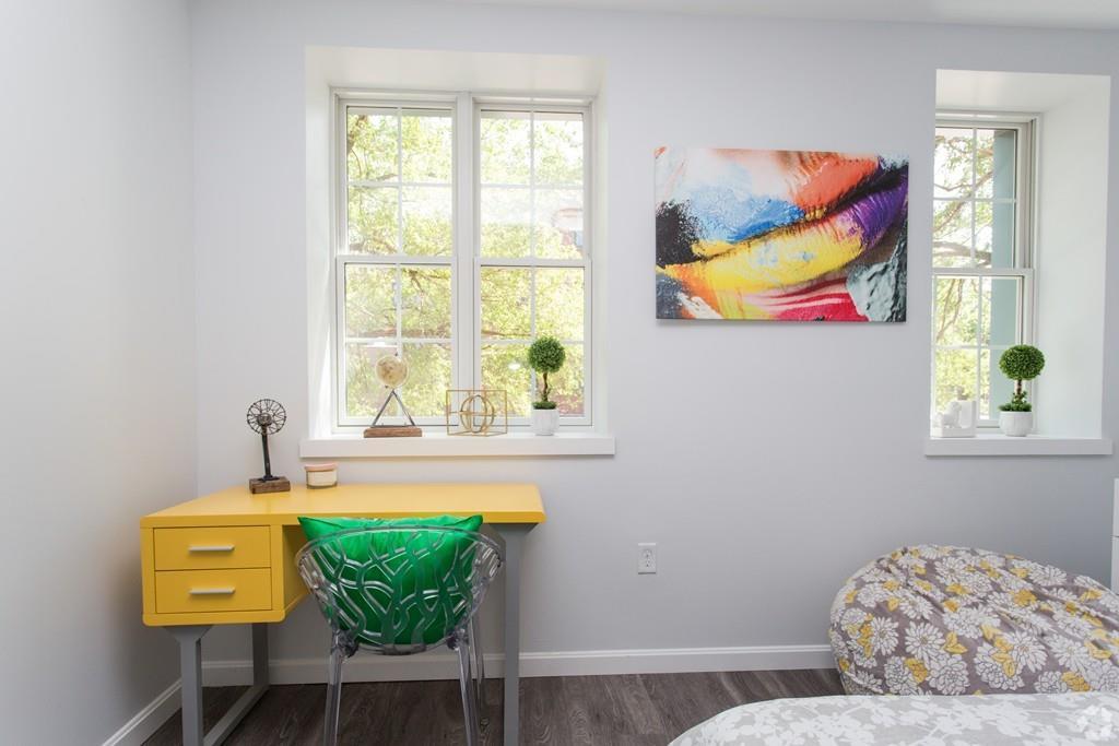 1505 Commonwealth Ave - Photo 1