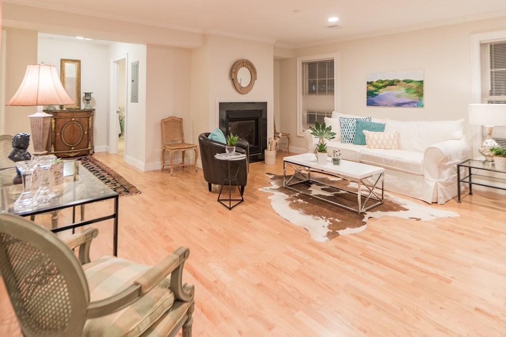 463 Rutherford Ave - Photo 1
