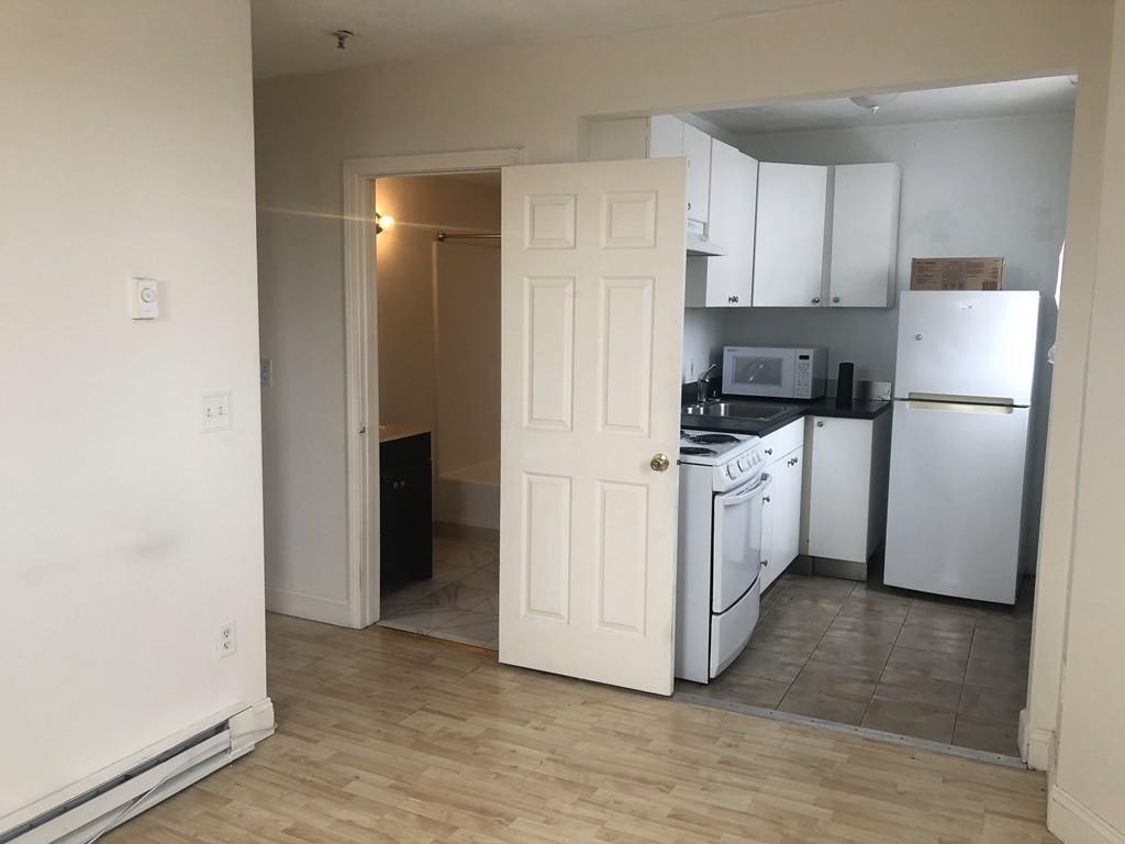 433 Massachusetts Ave - Photo 1