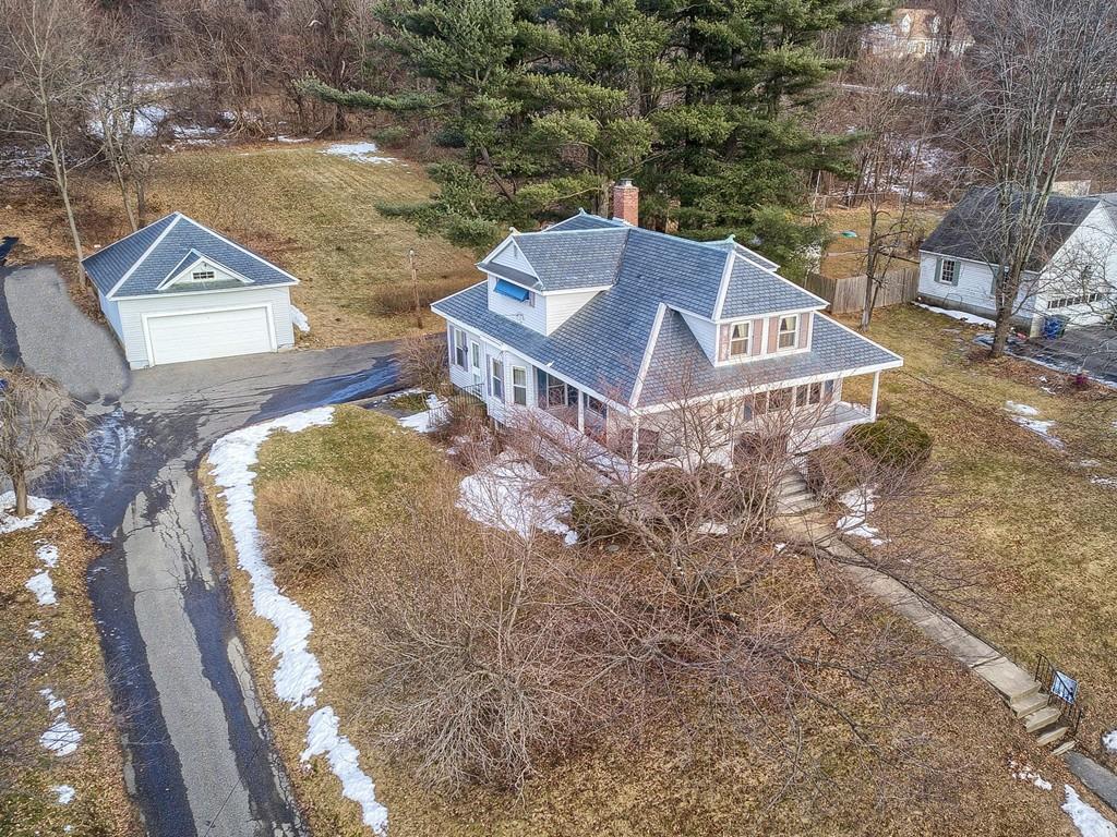 194 Prospect St - Photo 1