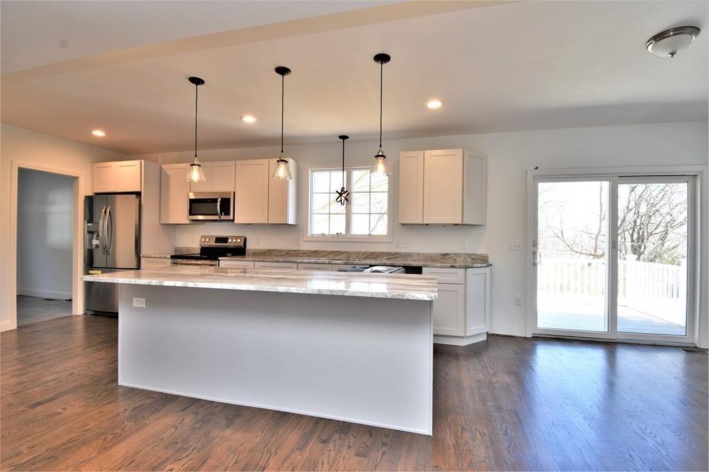 497 Locust St - Photo 1