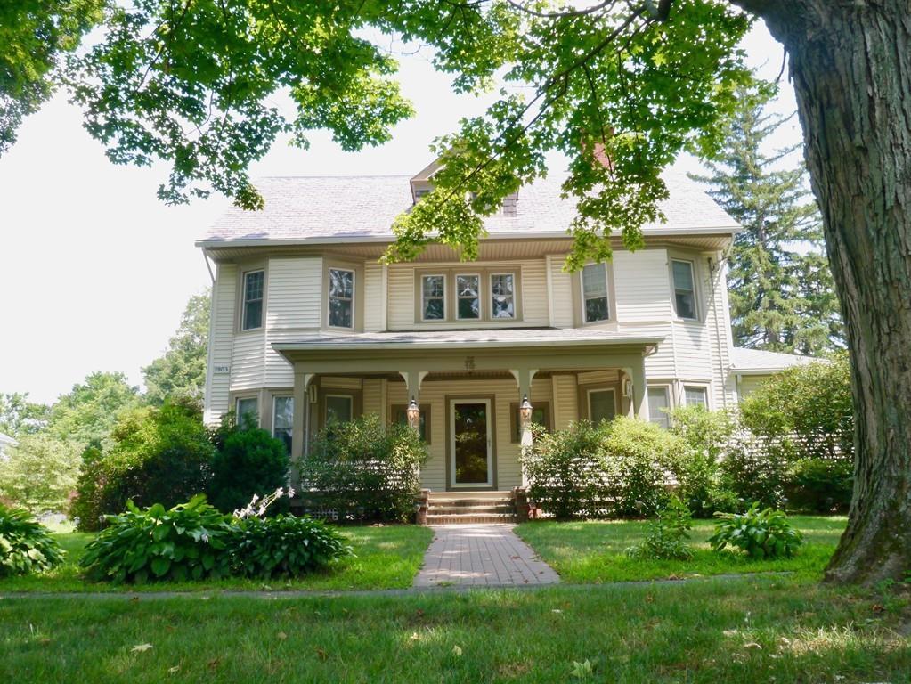 104 Middle St - Photo 1