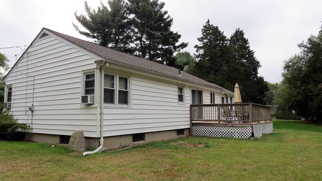 55 Bayview Ave - Photo 1
