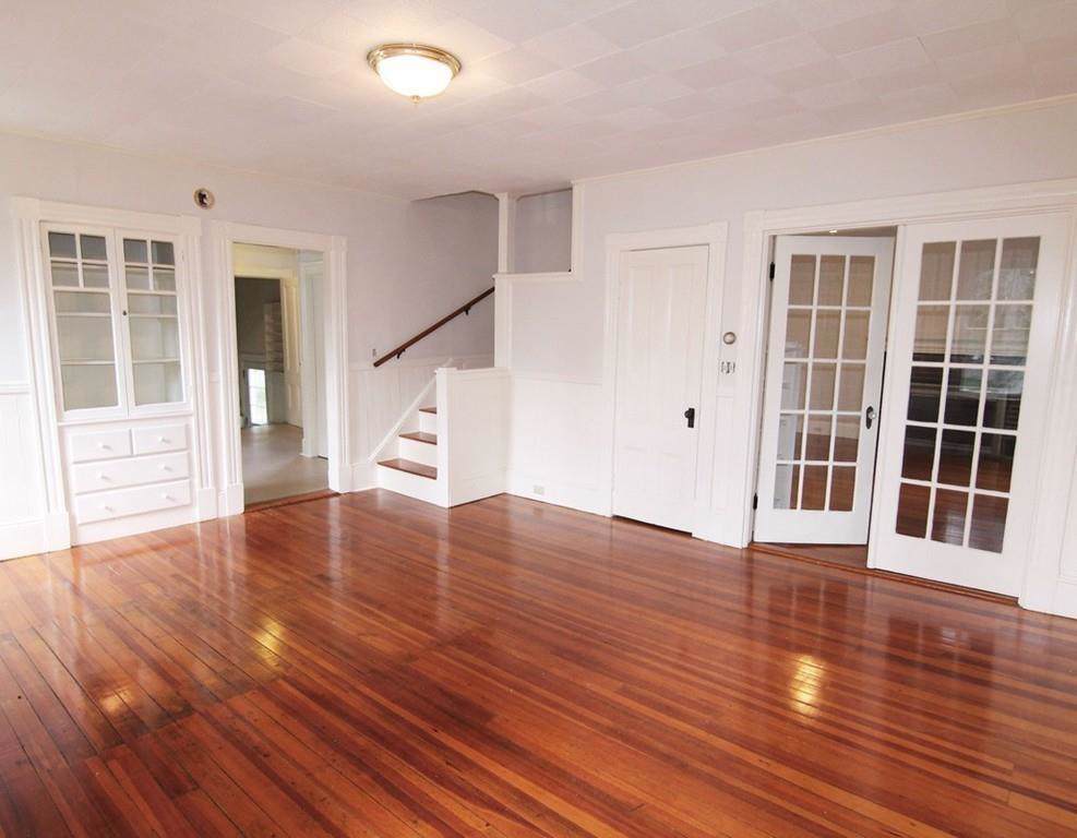 325 South Road - Photo 1