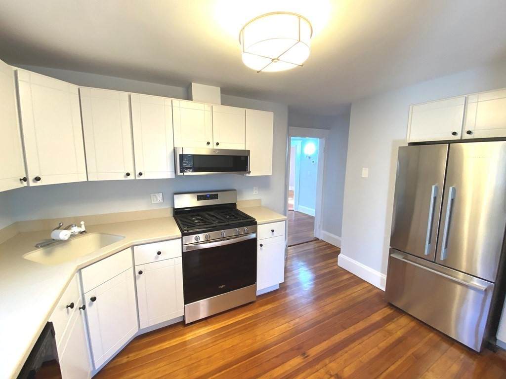 1133 Beacon - Photo 1