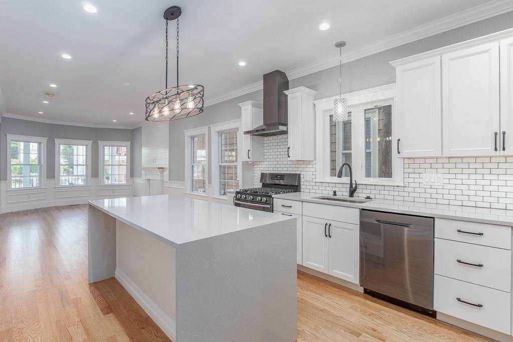 27-29 Coral Ave - Photo 1