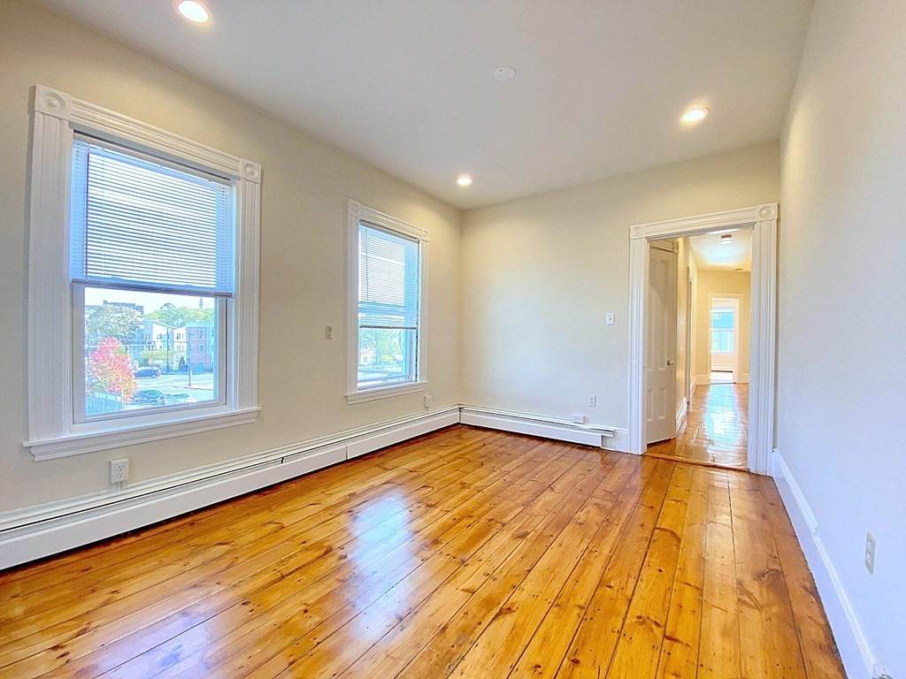 319 Dorchester Street - Photo 1