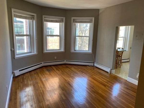 863 Massachusetts Ave - Photo 1