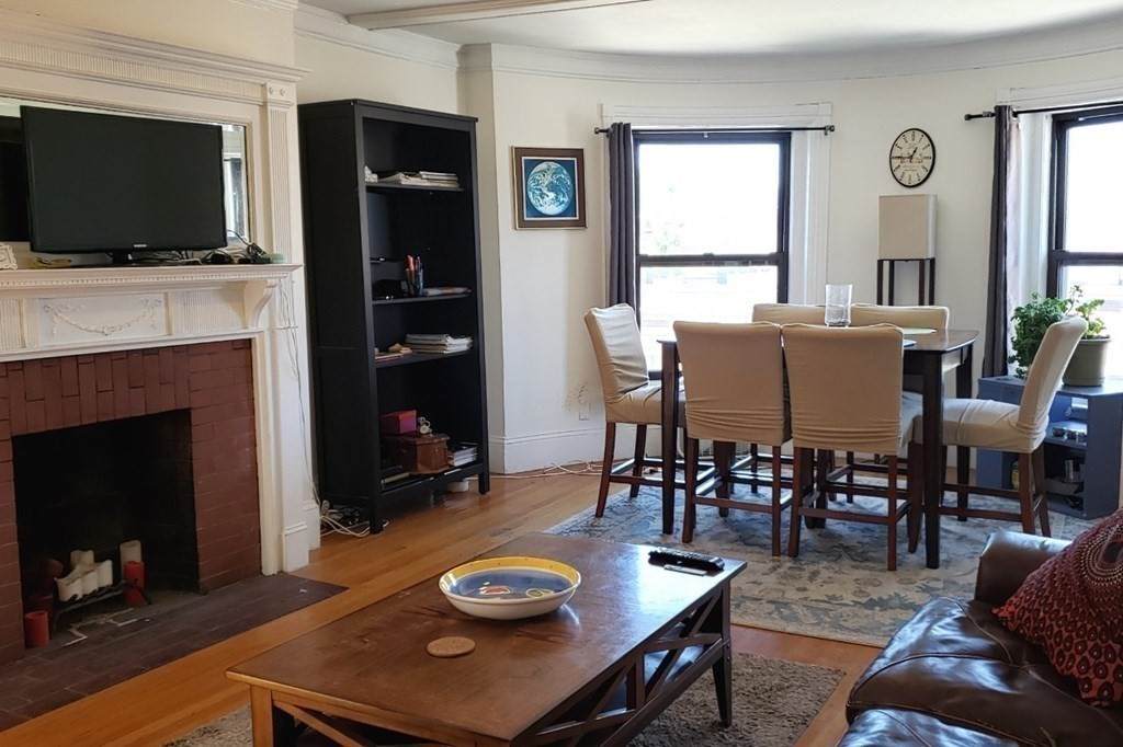 924 Beacon Street - Photo 1