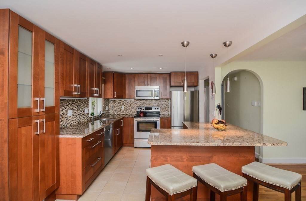 290 Winchester Street - Photo 1