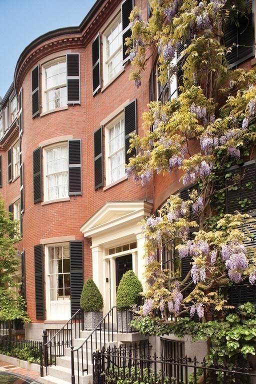 20 Louisburg Square - Photo 1