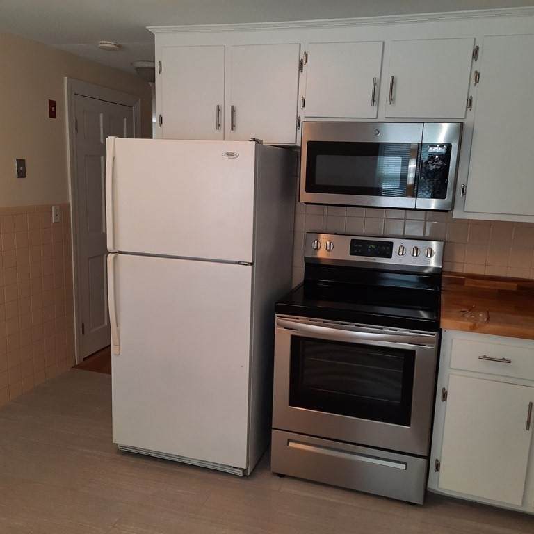 120 Lexington St - Photo 1