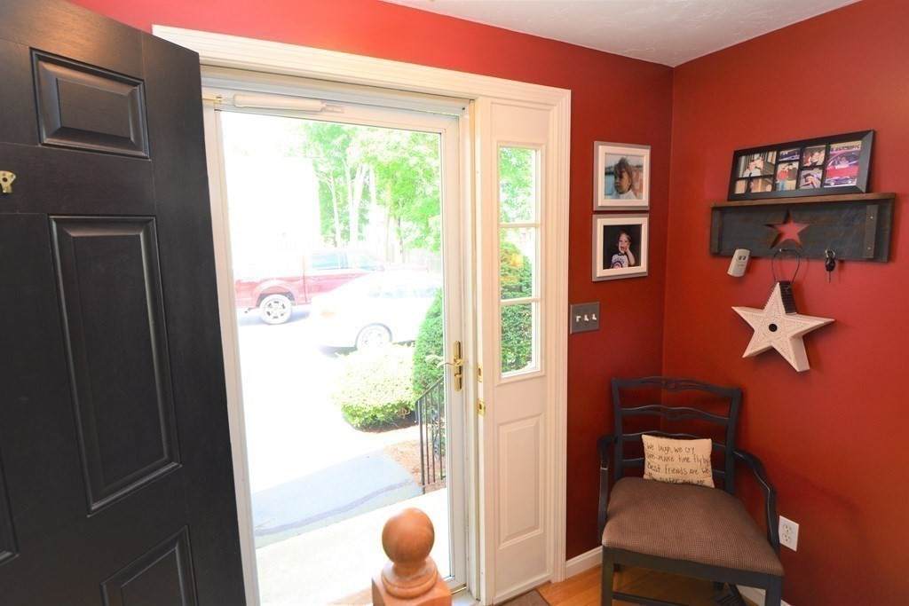 32 Warren Ave - Photo 1