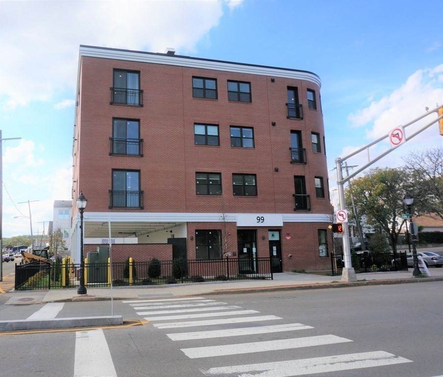 99-9 Moody Street - Photo 1