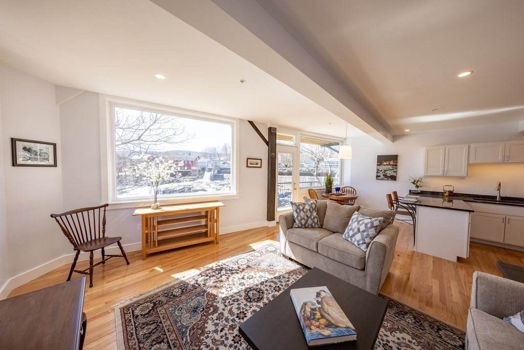 10 Deerfield Ave - Photo 1
