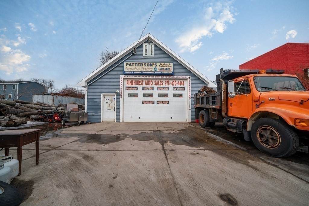 812 Boston Road - Photo 1