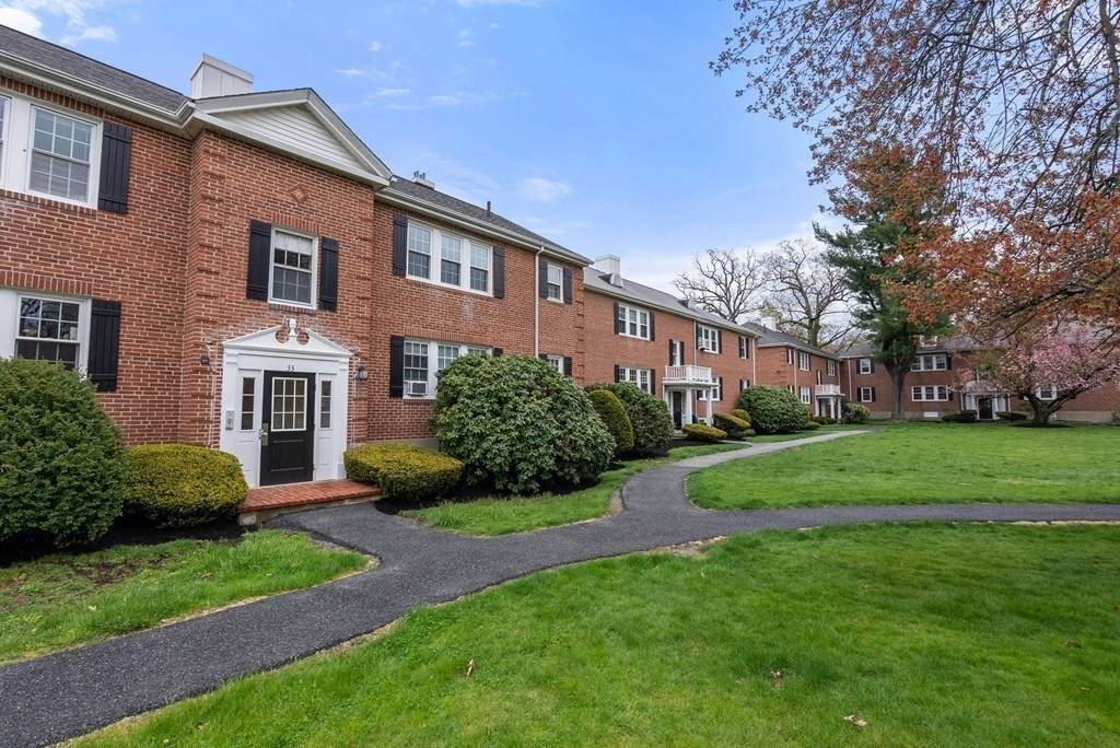 33 Hammond Pond Pkwy - Photo 1
