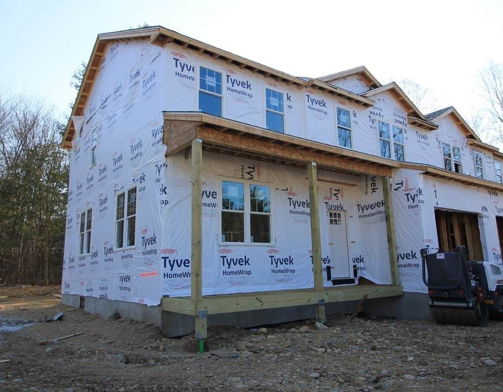 396 Charlton St - Photo 1