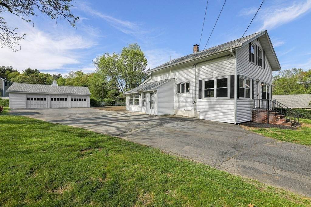 10 Brookdale Ave - Photo 1
