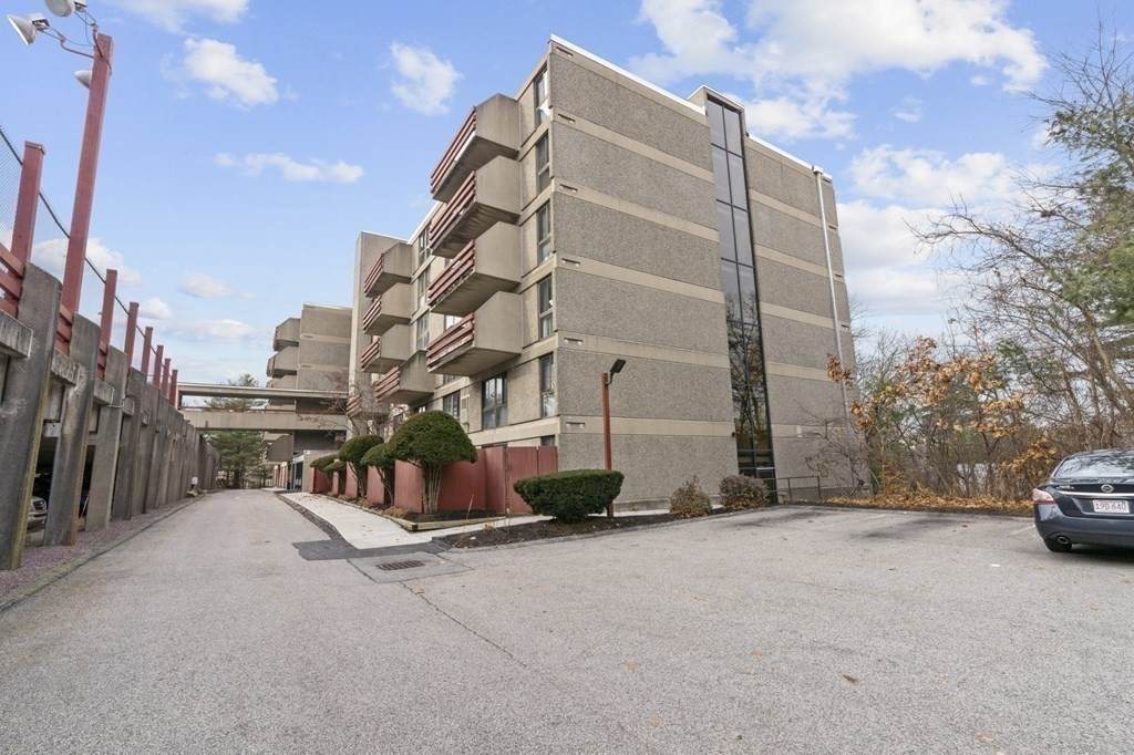 55 Tall Oaks Dr - Photo 1