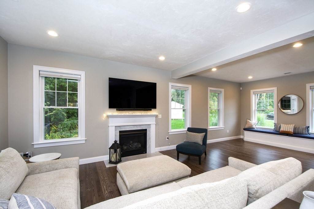 15 Thrush Hollow Ln - Photo 1