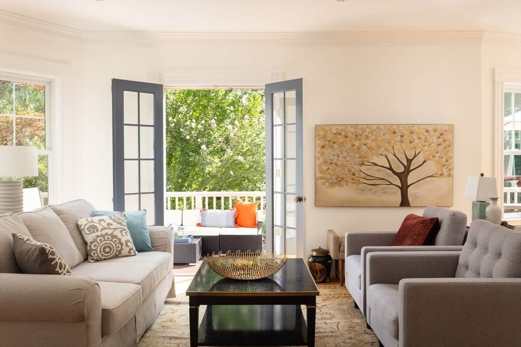 17 Winthrop Road - Photo 1