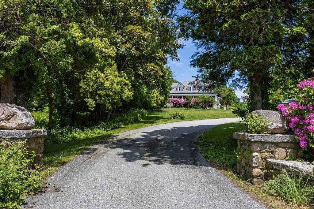 165 Woods Hole Rd - Photo 1