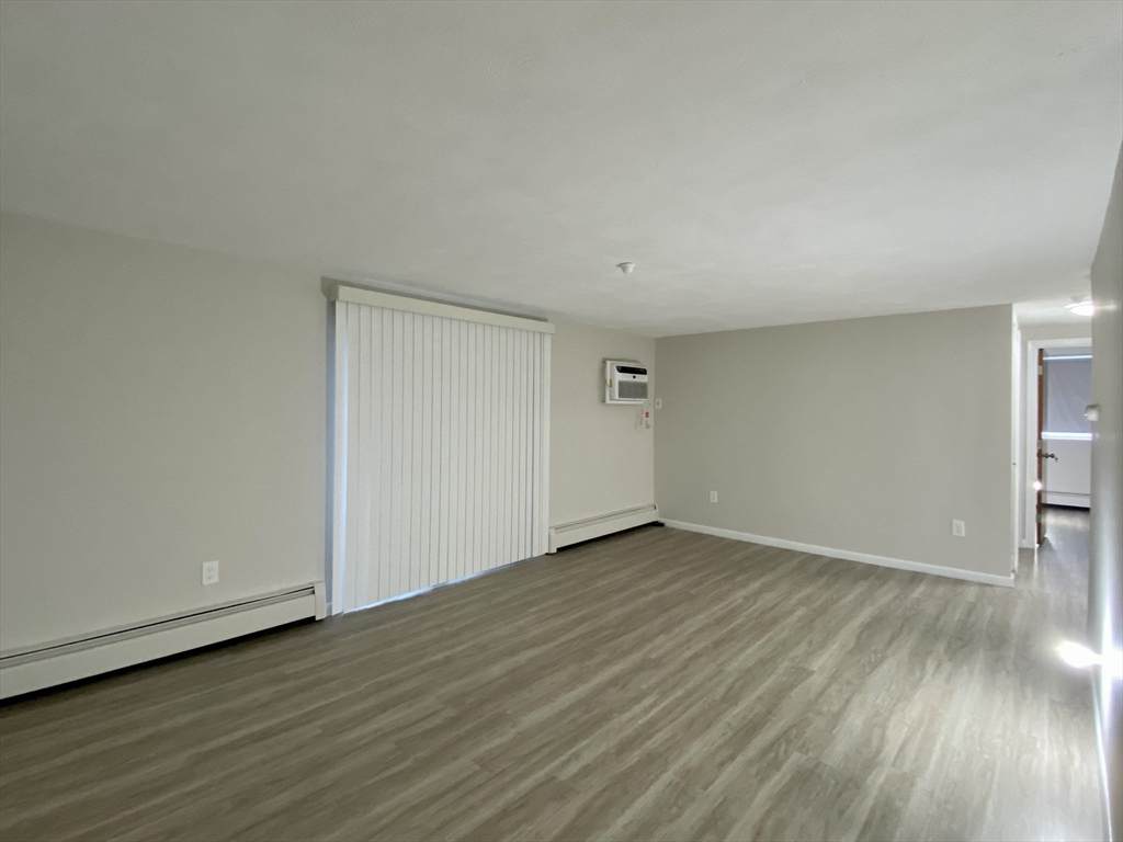 128 Salem Street - Photo 1
