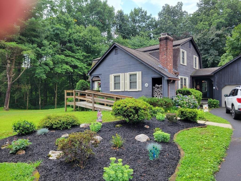 131 Barry St - Photo 1