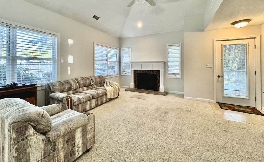33 1st St - Photo 1