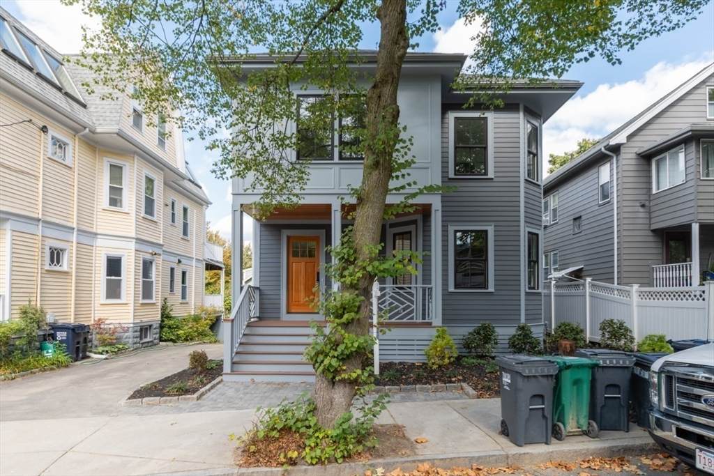 213 Fayerweather St - Photo 1