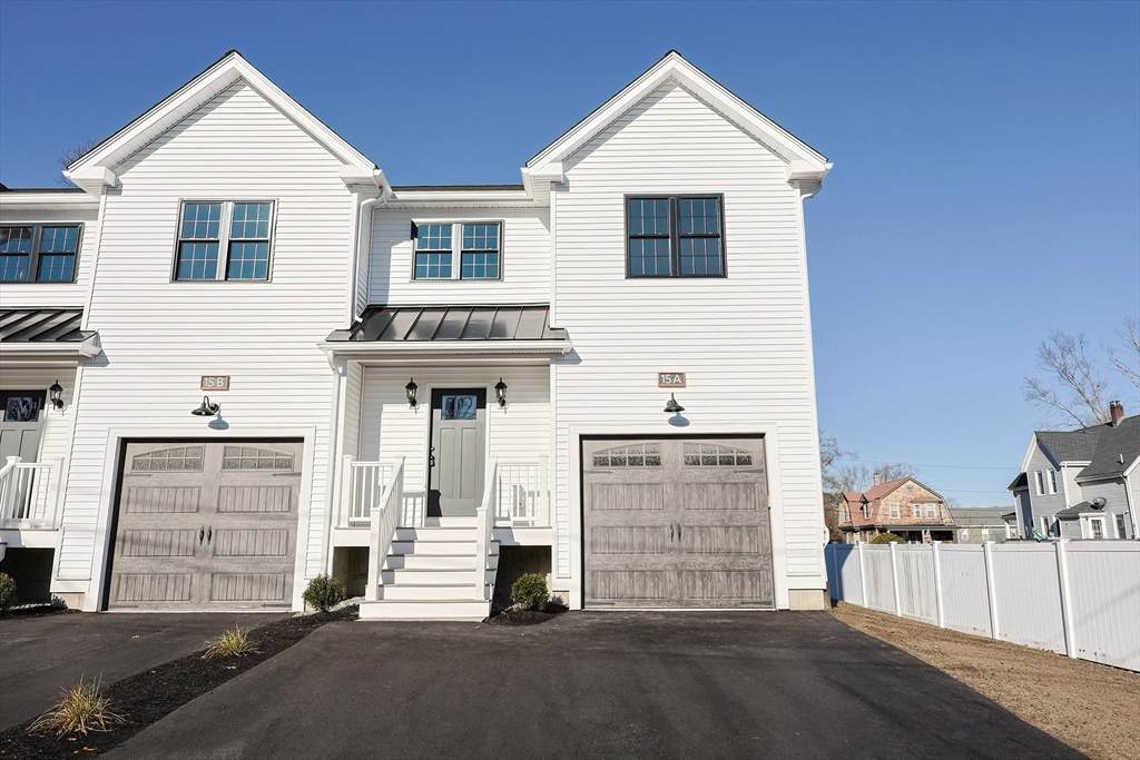 15 Belvoir Ave - Photo 1