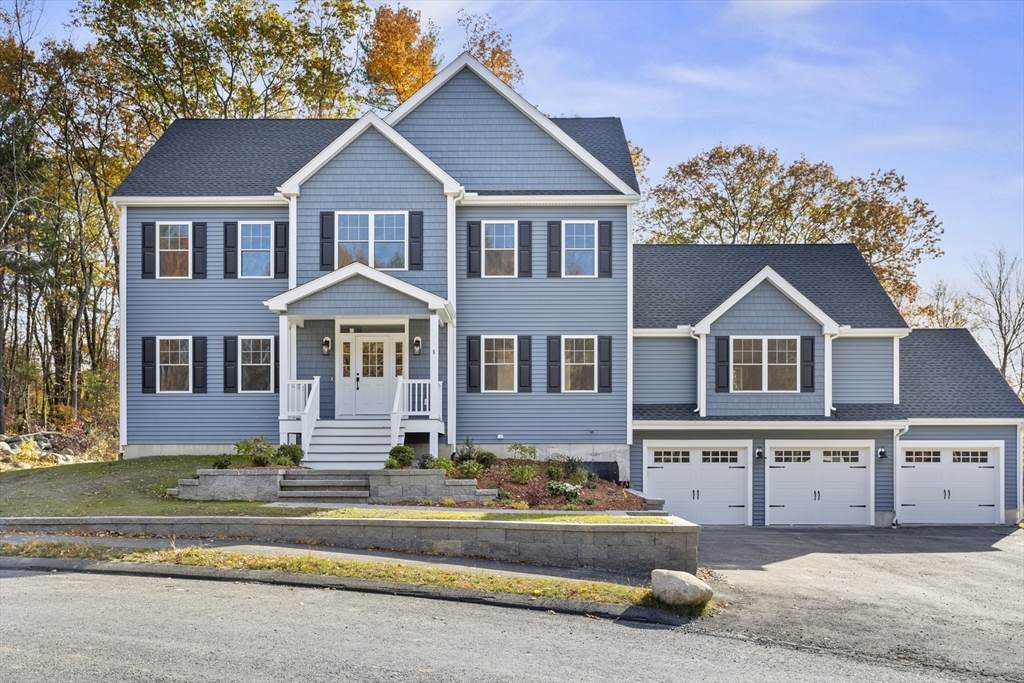 5 Colonel Rolls Dr - Photo 1