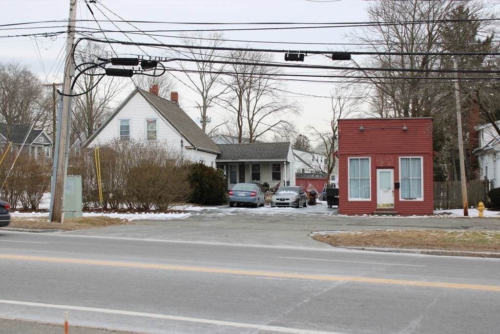 1353 Washington Street - Photo 1