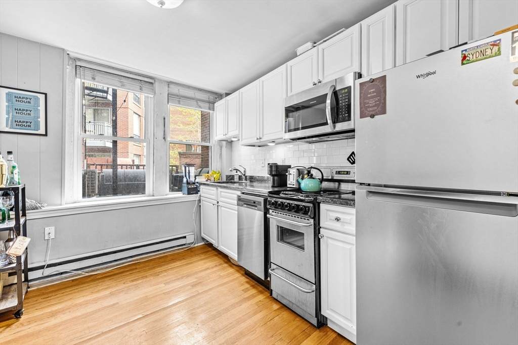 115 Salem St - Photo 1
