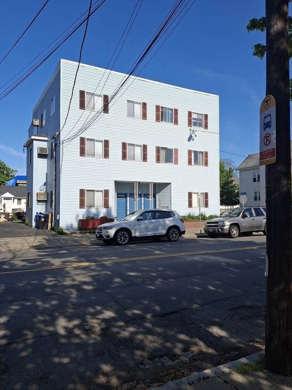 217-221 Highland Ave - Photo 1