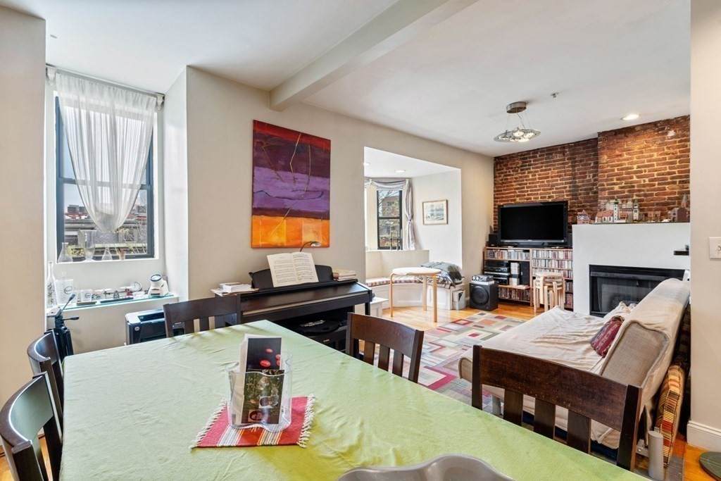 39 Worcester Sq - Photo 1