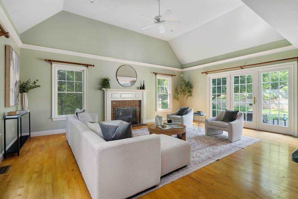 93 Adams St - Photo 1