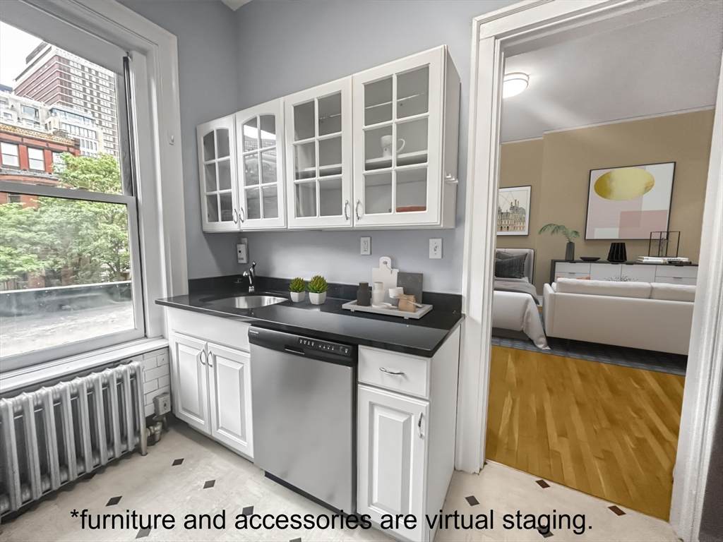 229 Newbury Street - Photo 1
