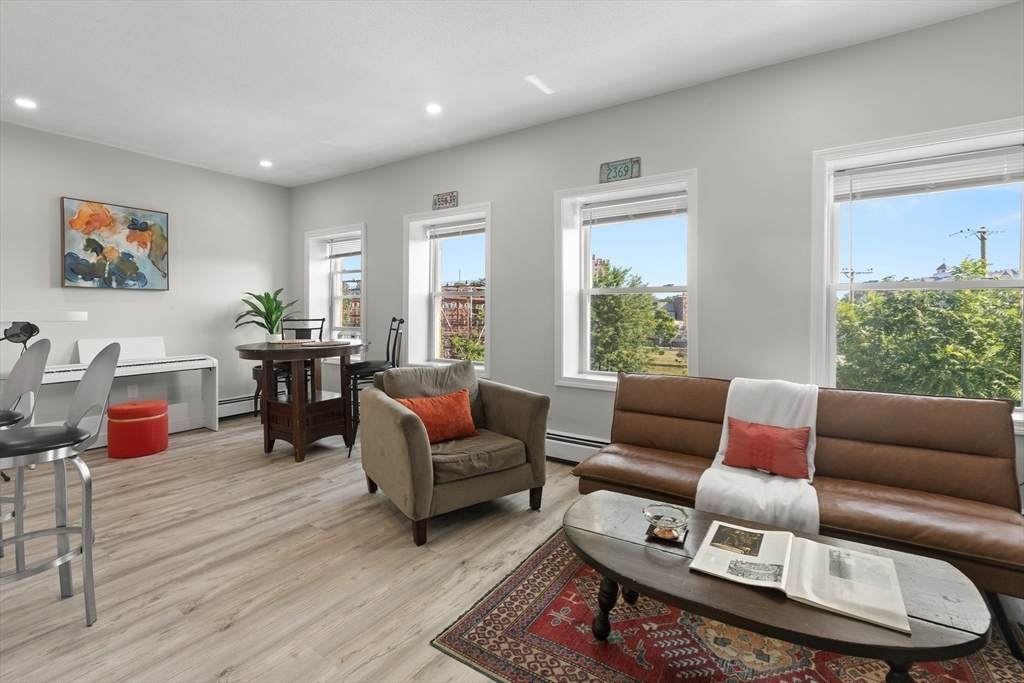 56 Peabody St - Photo 1