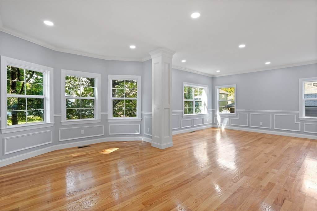 98 Carroll St - Photo 1