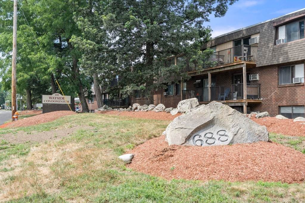 688 Boston Post Rd E - Photo 1