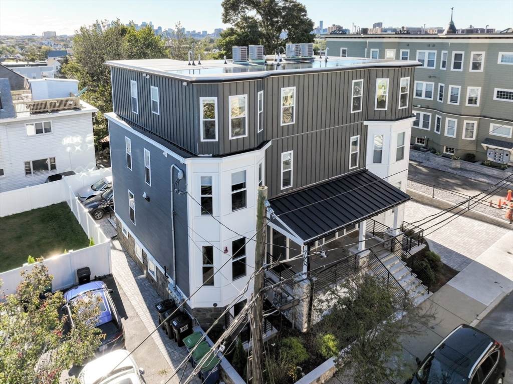 19 Fenwick - Photo 1