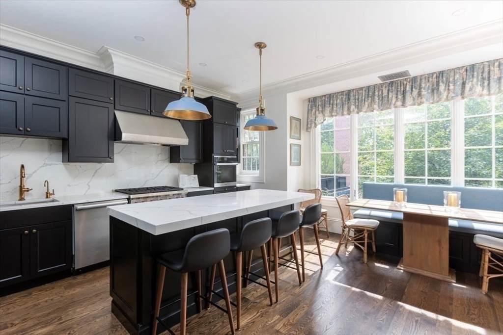 62 Chestnut St - Photo 1