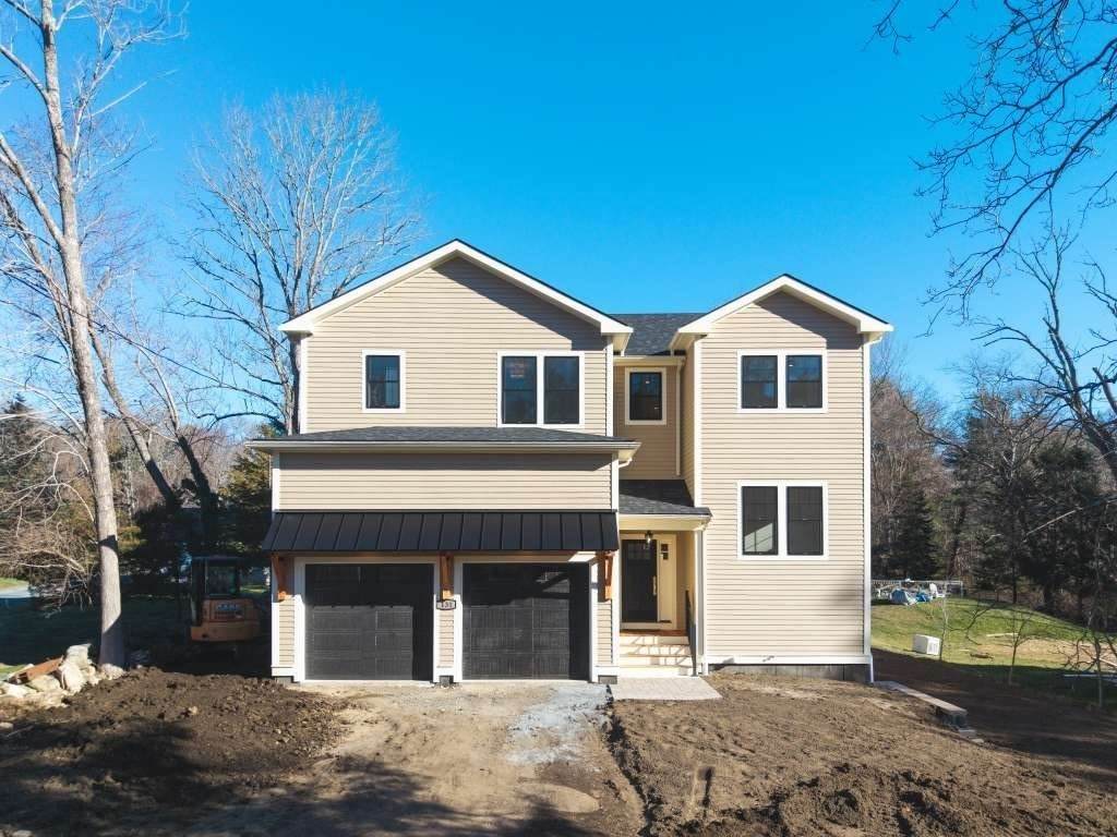 131 Maple St - Photo 1