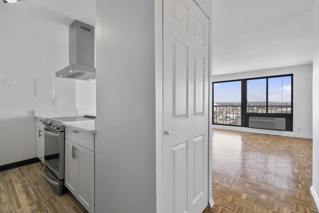 1105 Massachusetts Ave - Photo 1