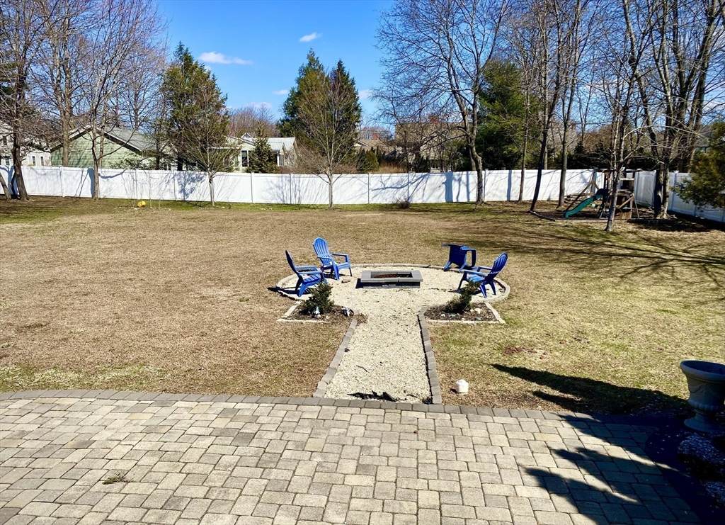 https://bt-photos.global.ssl.fastly.net/mlspin/orig_boomver_3_73479192_2.jpg