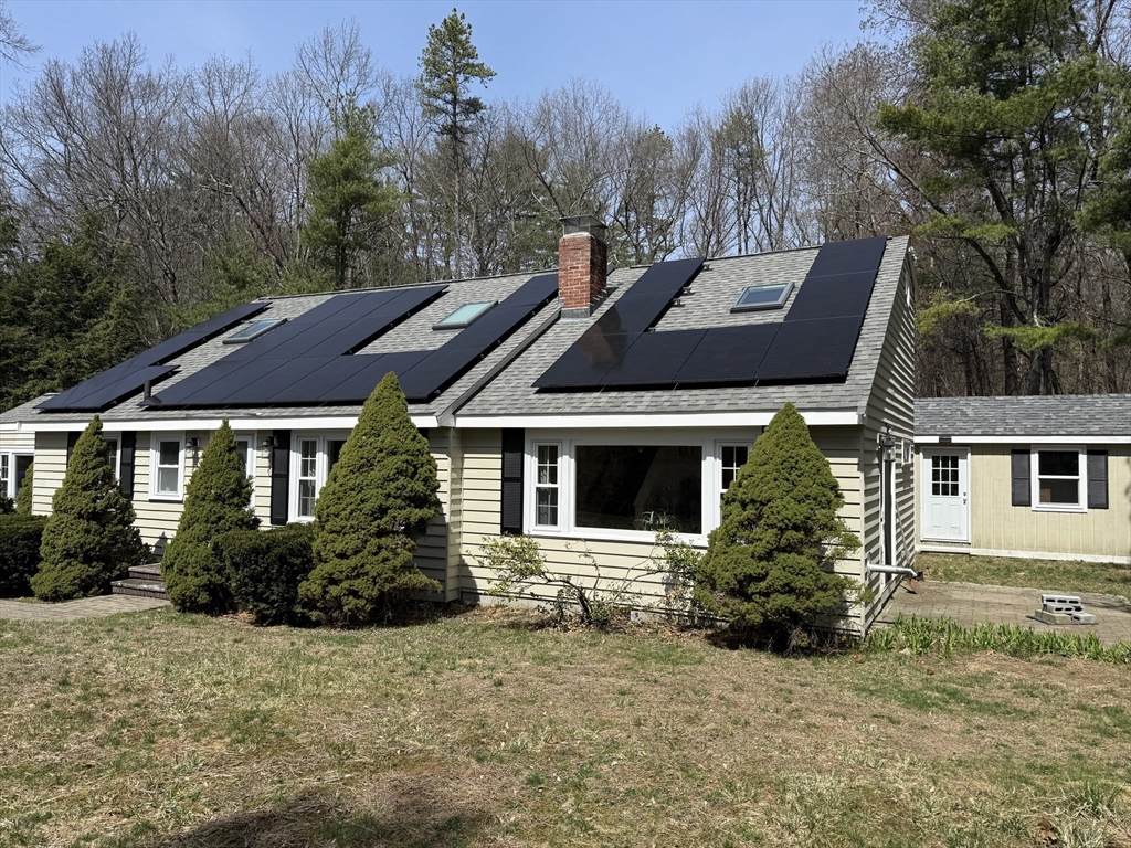 94 Boxford St - Photo 1