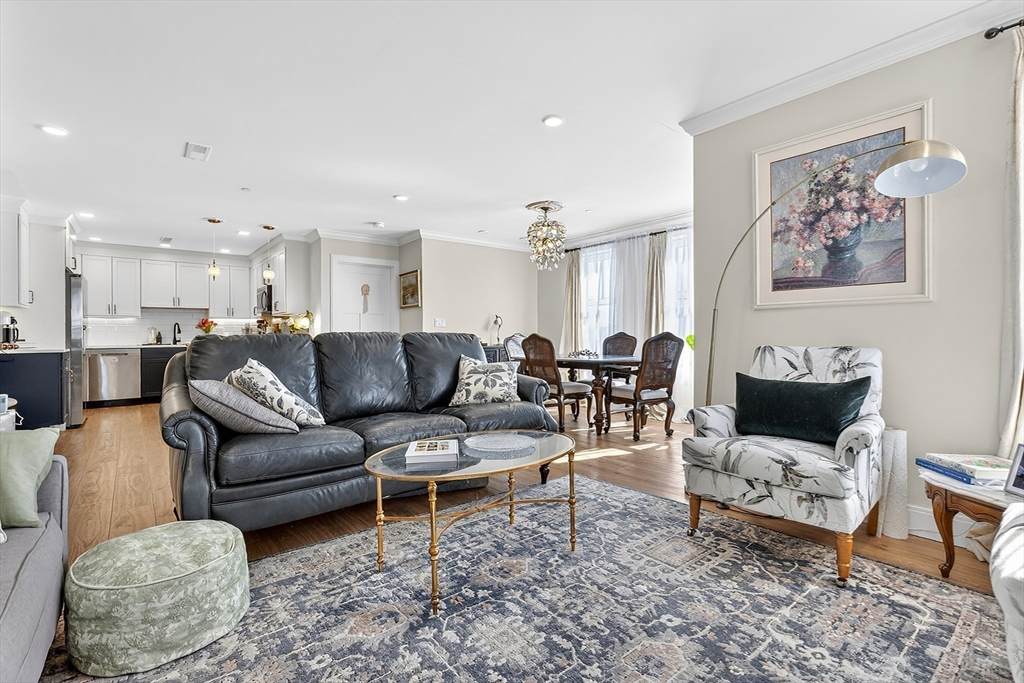 1721 Centre St - Photo 1